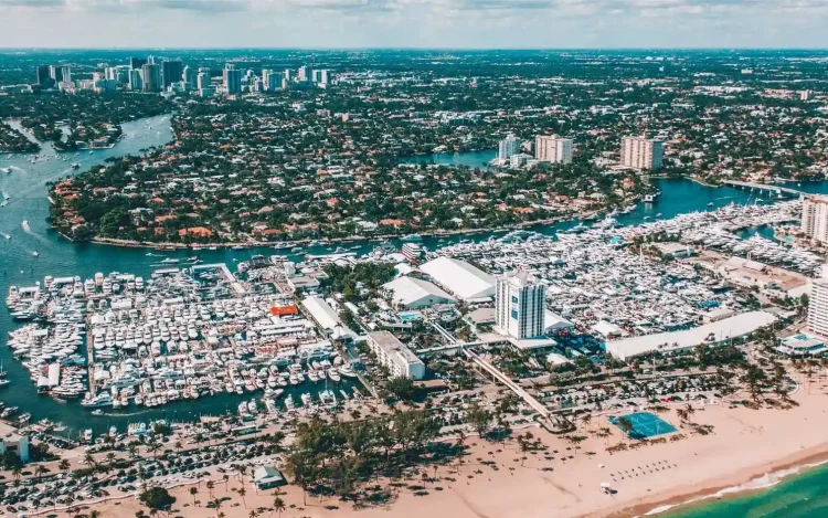 6 Fort Lauderdale International Boat Show 2023 (FLIBS)