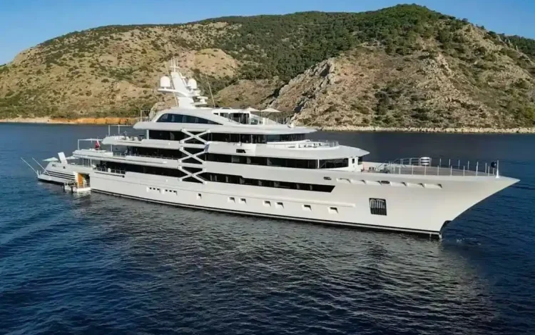 Best Charter Yacht Italy 2025: 88M PROJECT X