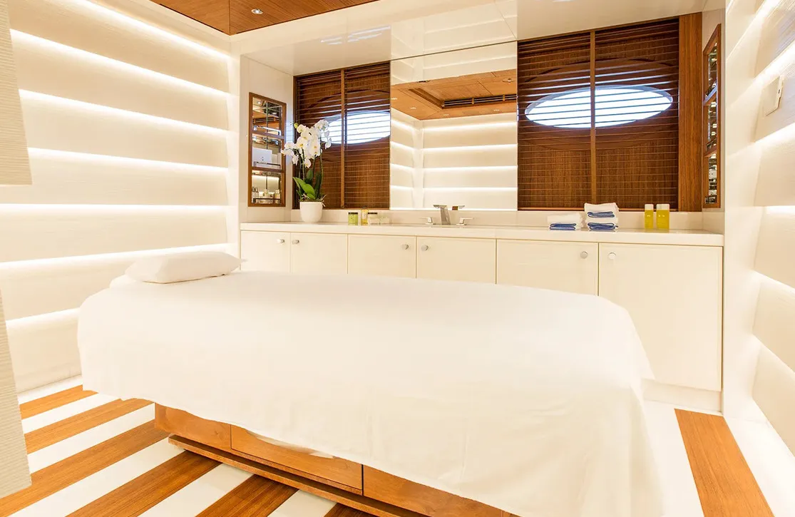 Charter Yacht 2025: 95M CC SUMMER Expansive Spa