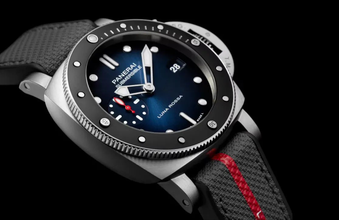 Panerai Submersible Luna Rossa