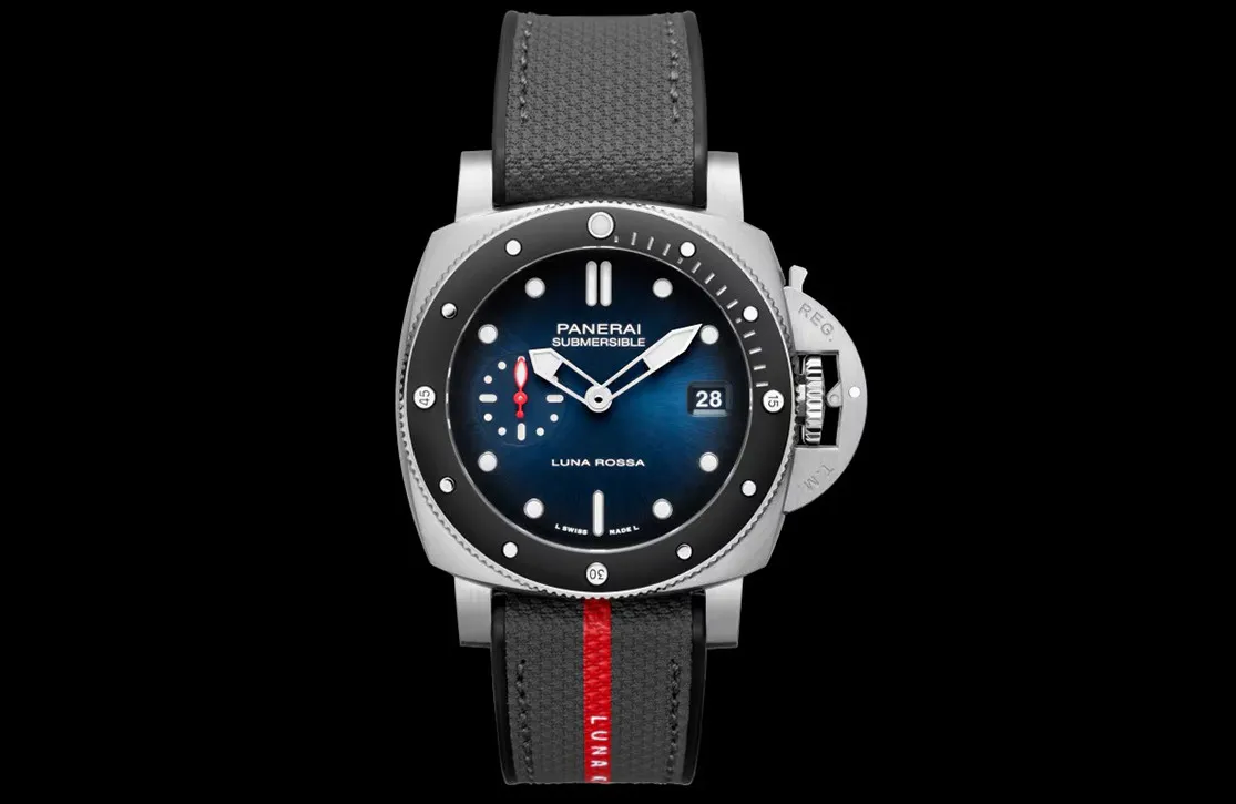 Panerai Submersible Luna Rossa