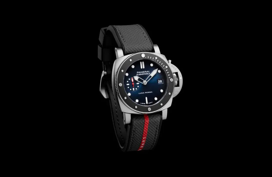 Panerai Submersible Luna Rossa