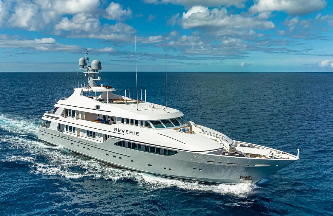 50M REVERIE BAHAMAS Best Charter Yacht Bahamas 2025: 50M REVERIE