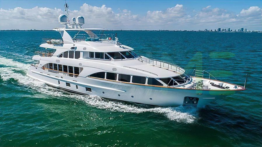 White Allora yacht for charter and price, located in Caribbean; Bahamas; Antigua; Saint Martin; St Barts offered for rent by LIME Yachts and Brokerage located in Fort Lauderdale Florida.