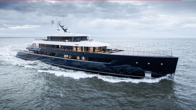Les Cinq Yacht one of twelve luxury yachts
