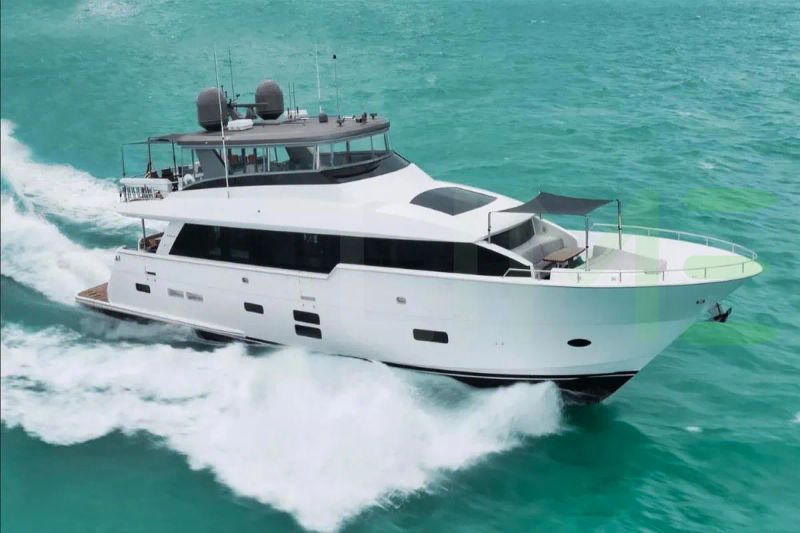 White Bella Sky yacht - 91' (27m) Hatteras offered by LIME Yachts and Brokerage of Ft Lauderdale, Florida.