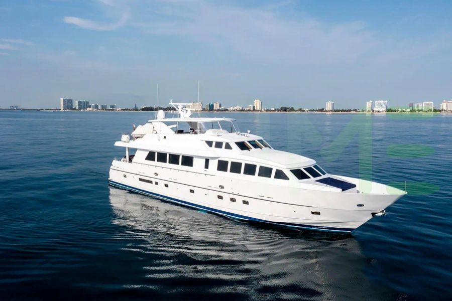 White Fly Boys yacht - 95' (28m) Hargrave offered by LIME Yachts and Brokerage of Ft Lauderdale, Florida.