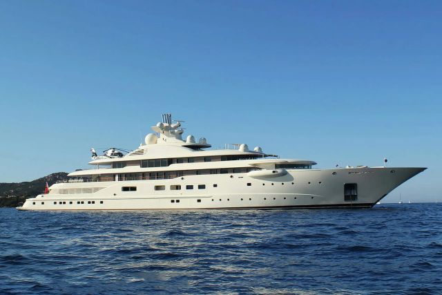 Al Raya Yacht one of twelve luxury yachts off market