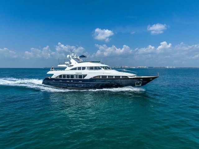 Pour Another Yacht one of twelve luxury yachts off market