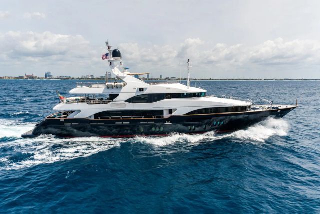 Seascape V Yacht one of twelve luxury yachts for sale