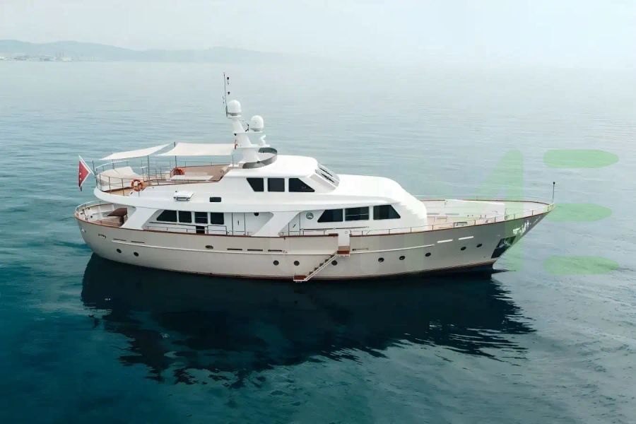 White Laziza yacht - 2025 guide with the owner of the world's 11739th largest yacht, the 478th largest yacht built by superyacht builder Benetti, based in Italy.