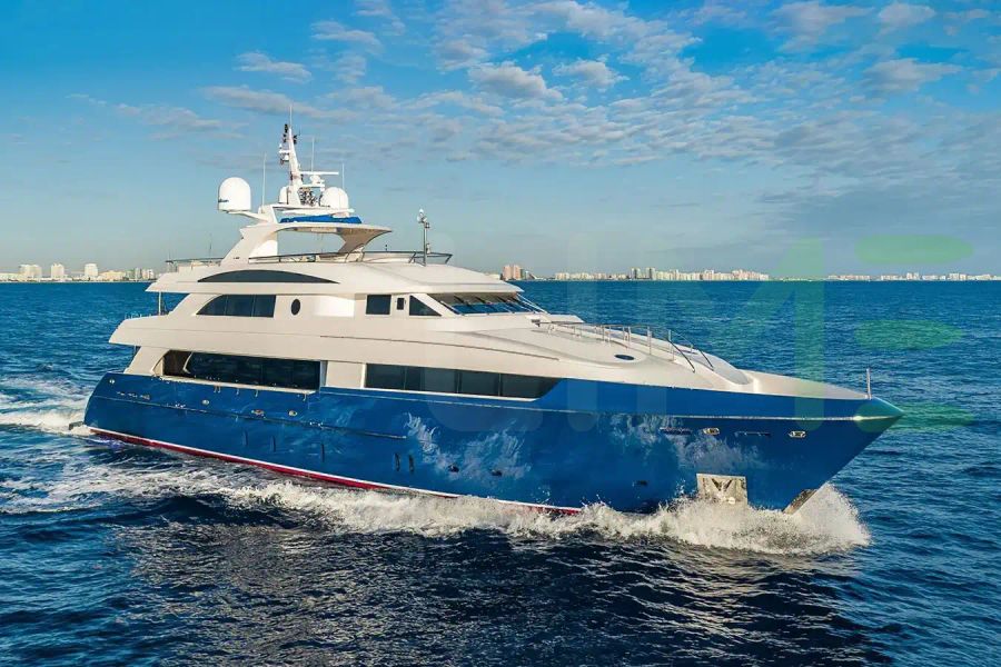 White Kajak yacht - 131' (40m) Horizon offered by LIME Yachts and Brokerage of Ft Lauderdale, Florida.