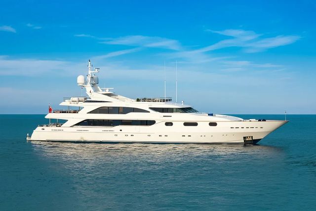 Akira One 163 ft yacht (50m) Benetti for charter/rental. Cost, plans, interior. One of twelve best luxury yachts.