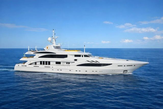 Platinum 163 ft yacht (50m) Benetti yachts off market. The best new and used boats. One of twelve superyachts.