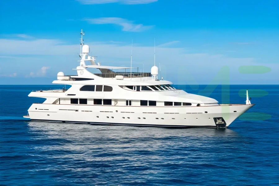 White Il Sole yacht for charter and price, located in Please enquire; . offered for rent by LIME Yachts and Brokerage located in Fort Lauderdale Florida.