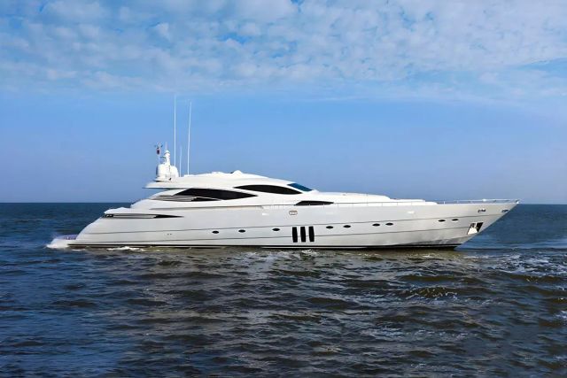 Kuikila Yacht one of twelve luxury yachts off market