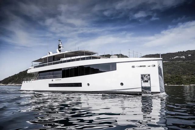 CID Yacht one of twelve luxury yachts off market