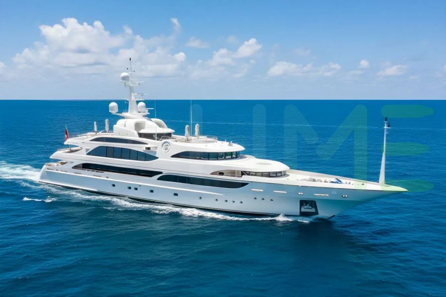 White Sorrento yacht - 2026 guide with the owner of the world's 528th largest yacht, the 28th largest yacht built by superyacht builder Benetti, based in Italy.