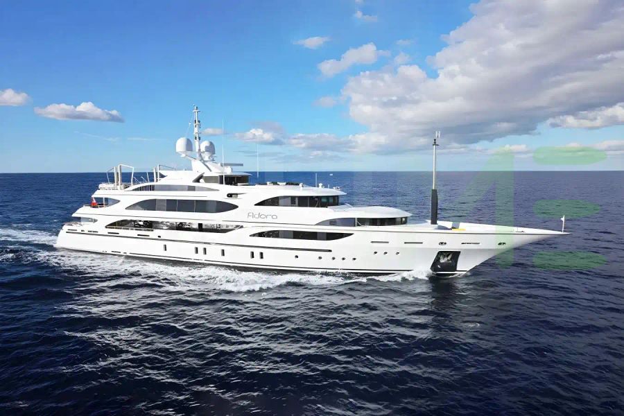White Adora yacht - 2026 guide with the owner of the world's 549th largest yacht, the 30th largest yacht built by superyacht builder Benetti, based in Italy.