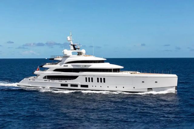 Calex 219 ft yacht (67m) Benetti for charter/rental. Cost, plans, interior. One of twelve best luxury yachts.