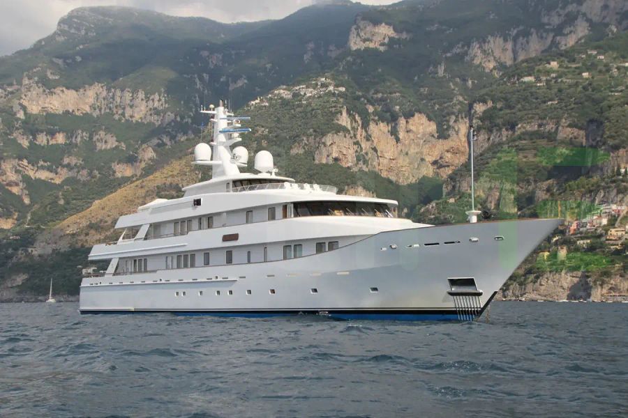 White Kwikumat yacht - 2025 guide with the owner of the world's 692nd largest yacht, the 19th largest yacht built by superyacht builder Abeking - A&R, based in Germany.