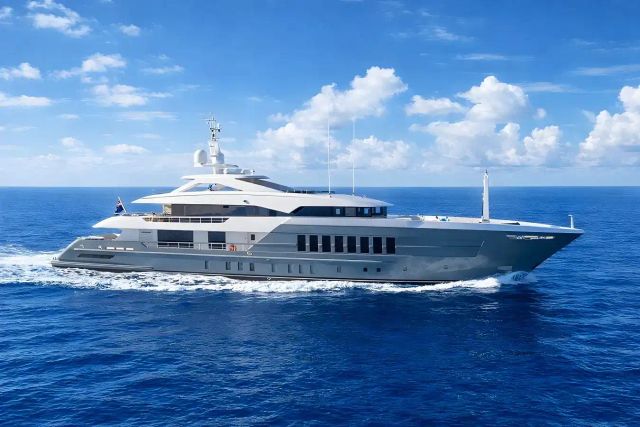 Reliance 180 ft yacht (55m) Heesen yachts. Photos, video, location, helipad. One of twelve best superyachts.