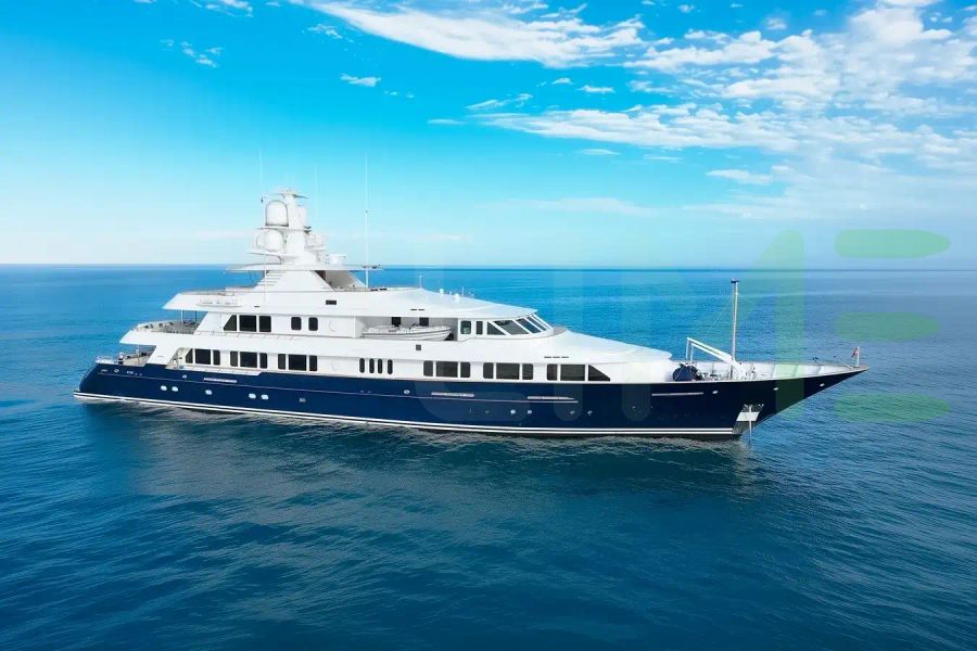 White Juneluck yacht - 2025 guide with the owner of the world's 774th largest yacht, the 100th largest yacht built by superyacht builder Feadship, based in Netherlands.