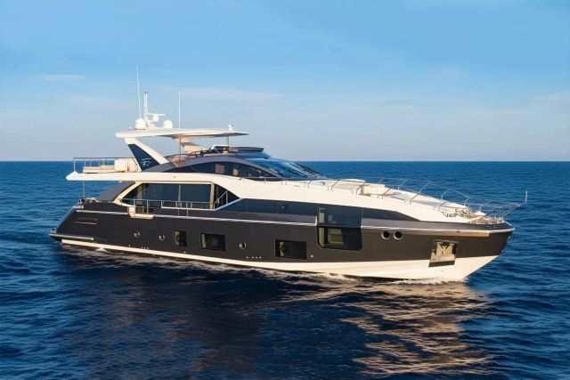 Kamaflight Yacht one of twelve luxury yachts off market