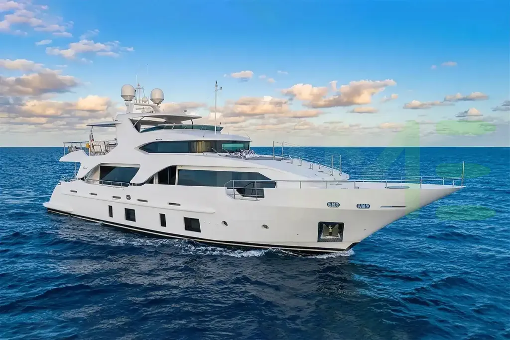 White Adel yacht - 93' (28m) Benetti Yachts offered by LIME Yachts and Brokerage of Ft Lauderdale, Florida.