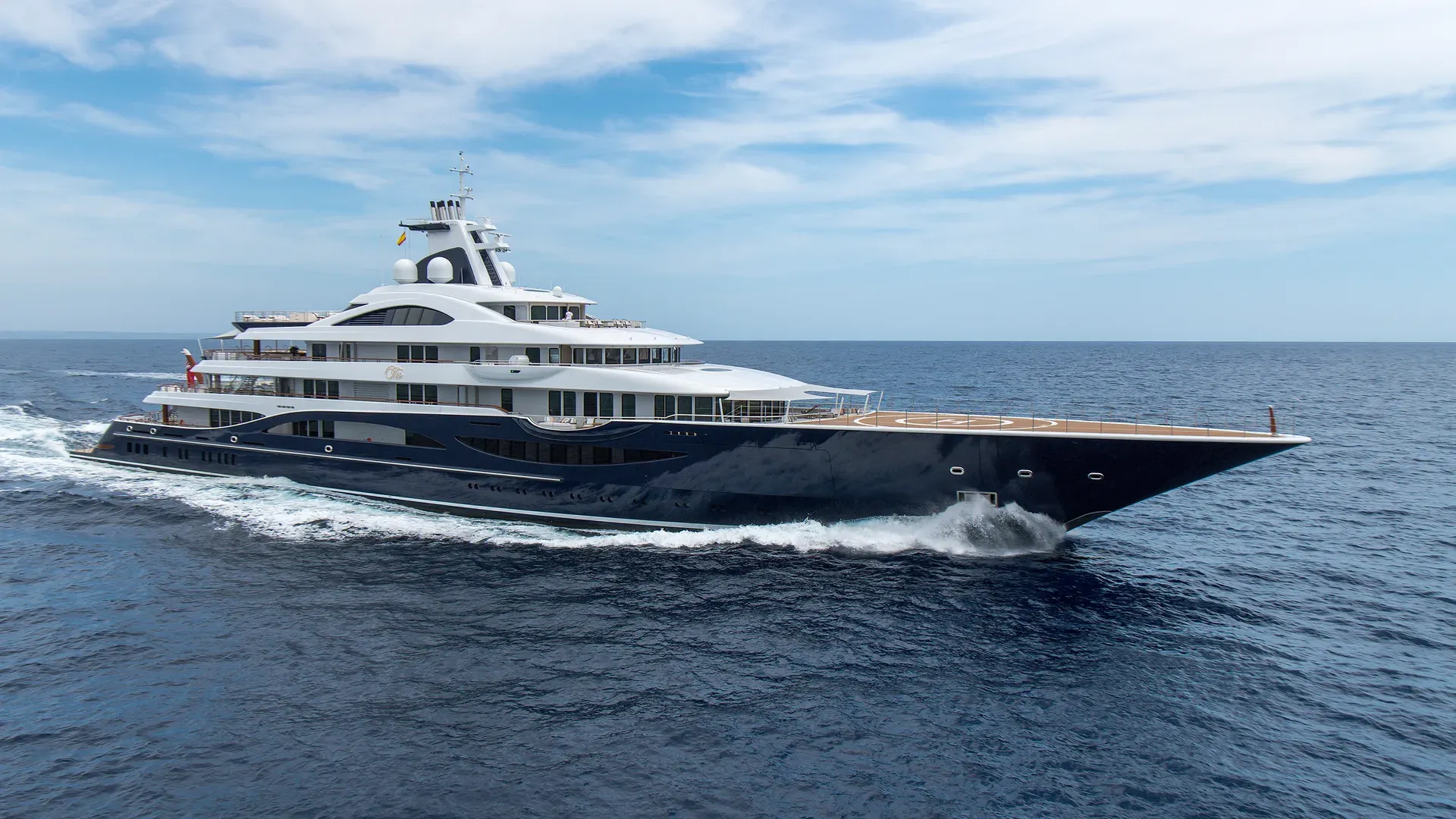 Alaiya yacht, a 365 ft Lürssen luxury superyacht underway, 111.5 meters, built in 2019, 2020.