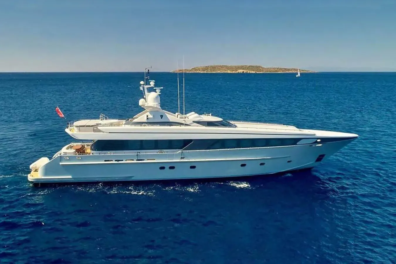 Alma yacht, a 113 ft Heesen luxury superyacht underway, 34.5 meters, built in 2002, 2019.