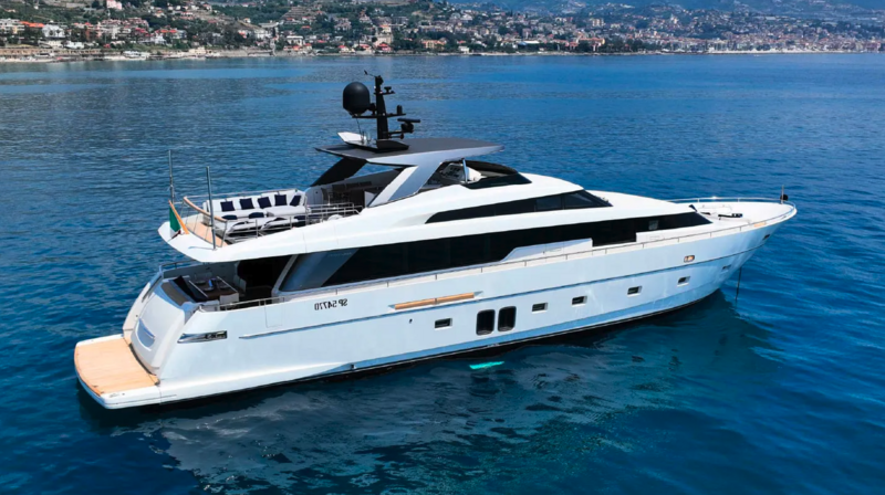 Aman yacht, a 95 ft Sanlorenzo luxury superyacht underway, 29.1 meters, built in 2017.