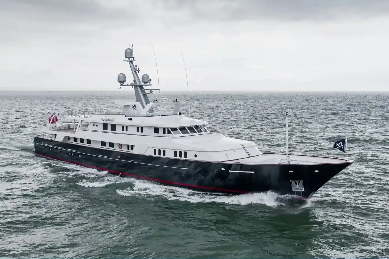 Amara yacht, a 188 ft Feadship luxury superyacht underway, 57.3 meters, built in 1986, 2021.