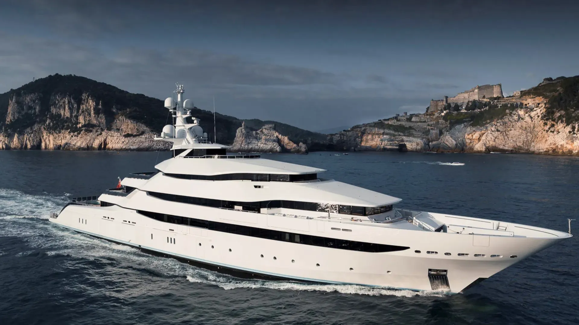Amore Vero yacht, a 280 ft Oceanco luxury superyacht underway, 85.5 meters, built in 2013.