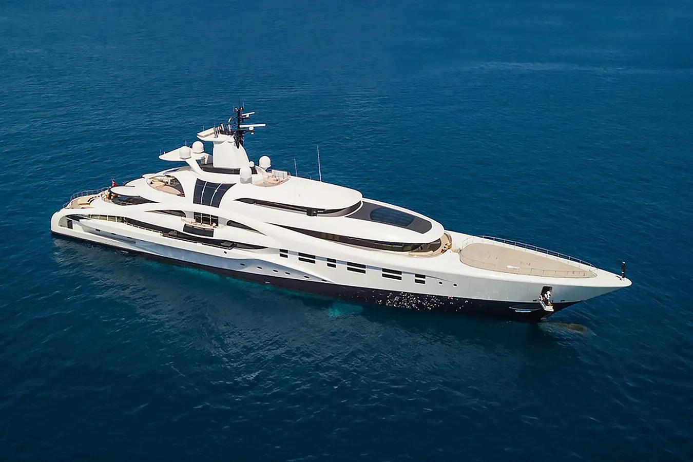 AV yacht, a 312 ft Blohm & Voss luxury superyacht underway, 95.15 meters, built in 2010.