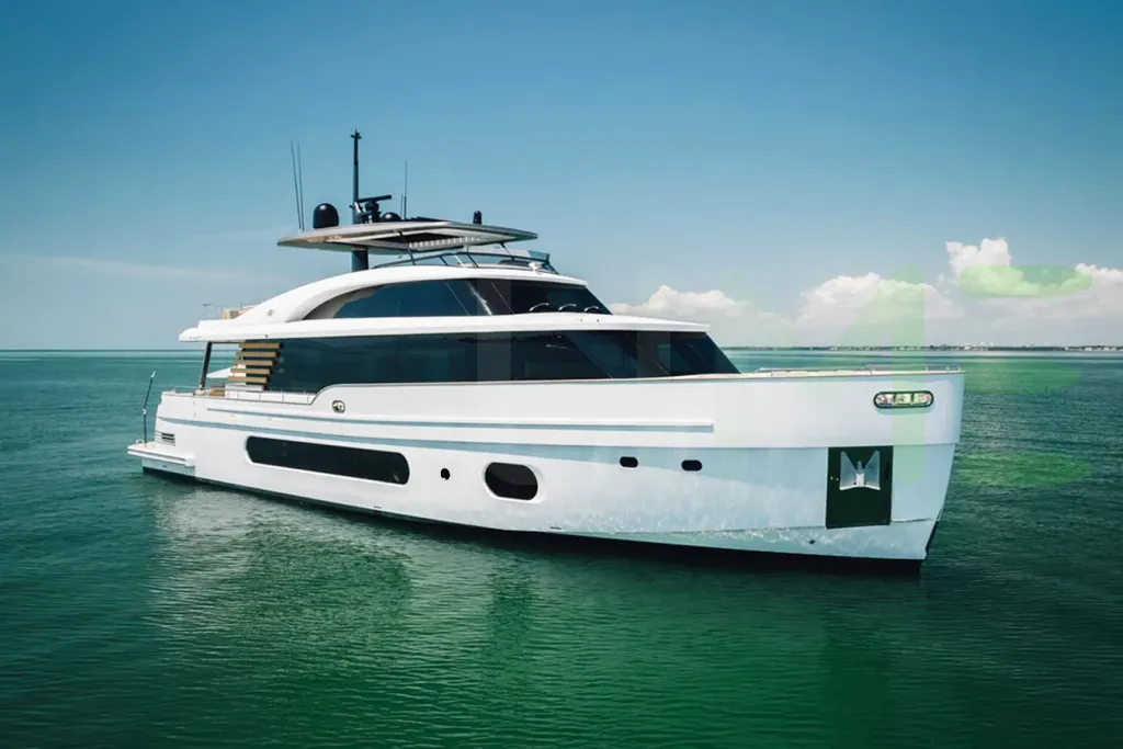 White Bayu yacht - 82' (25m) Azimut offered by LIME Yachts and Brokerage of Ft Lauderdale, Florida.