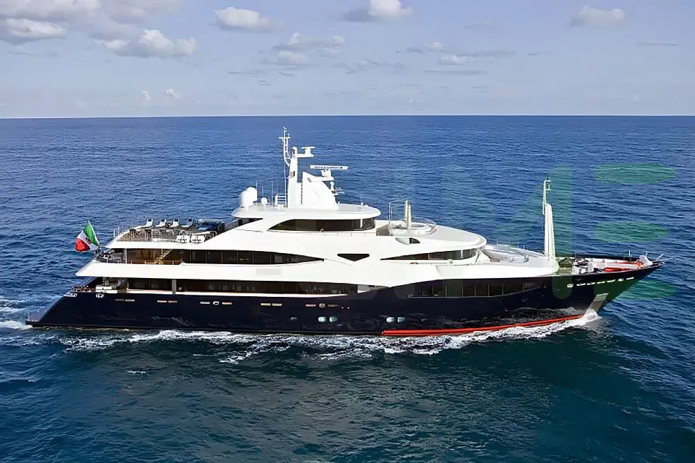 White Beol yacht - 2026 guide with the owner of the world's 596th largest yacht, the 15th largest yacht built by superyacht builder CRN, based in Italy.