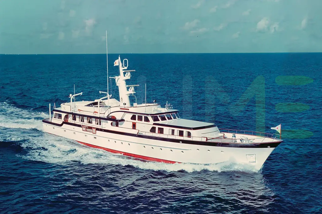 White Blackhawk yacht - 2026 guide with the owner of the world's 3253rd largest yacht, the 204th largest yacht built by superyacht builder Feadship, based in Netherlands.