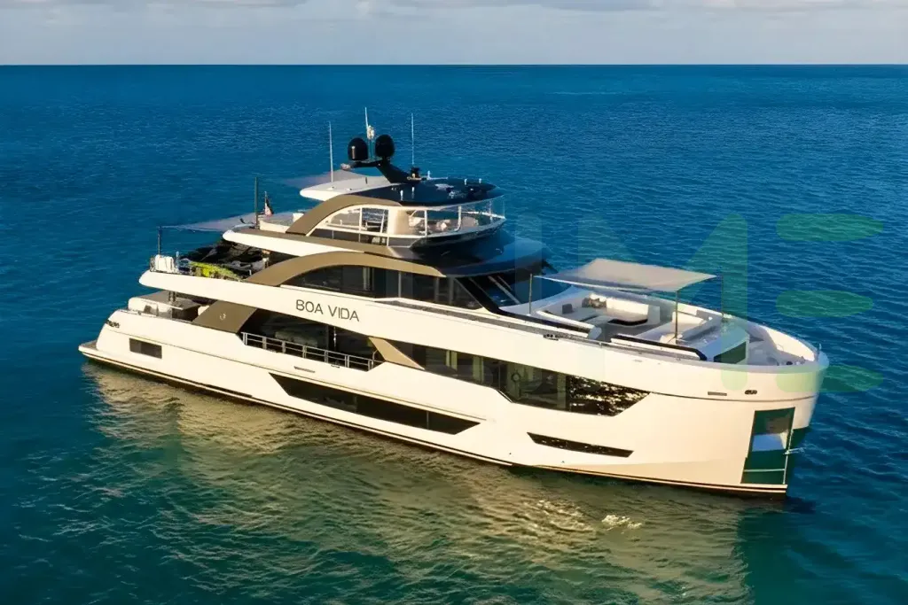 White Boa Vida yacht - 2026 guide with the owner of the world's 3860th largest yacht, the 7th largest yacht built by superyacht builder Ocean Alexander, based in Taiwan.