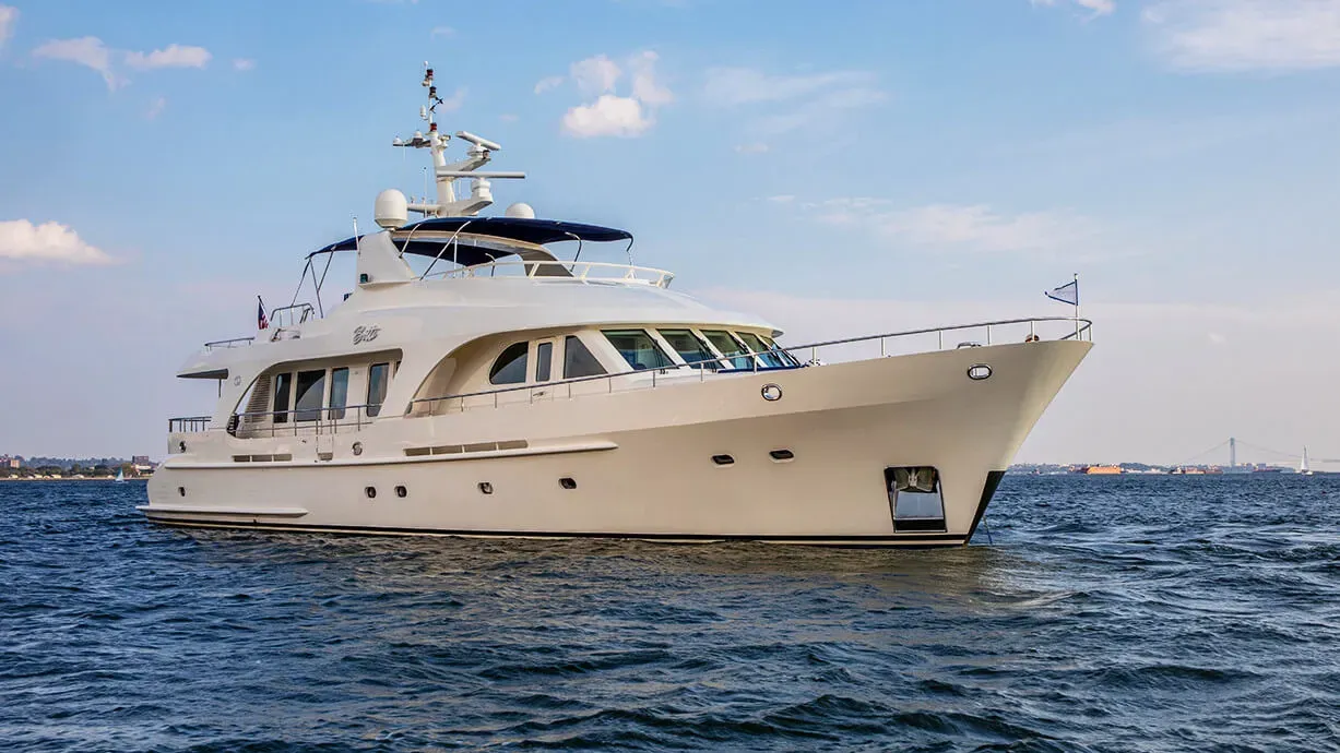Botti yacht, a 89 ft Moonen luxury superyacht underway, 27.2 meters, built in 2007, 2019.