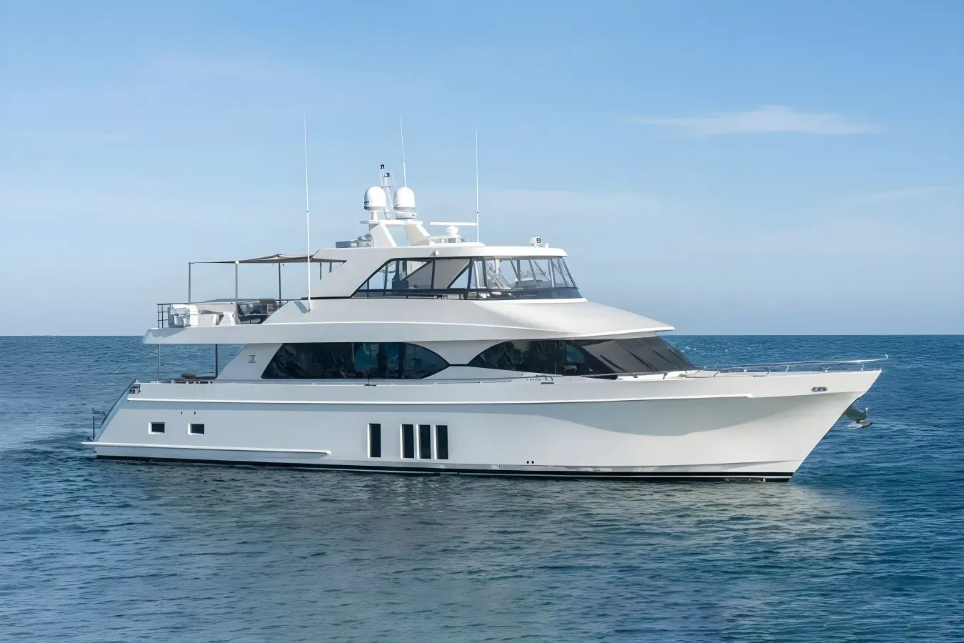 Chillin yacht, a 85 ft Ocean Alexander luxury superyacht underway, 26.14 meters, built in 2012.