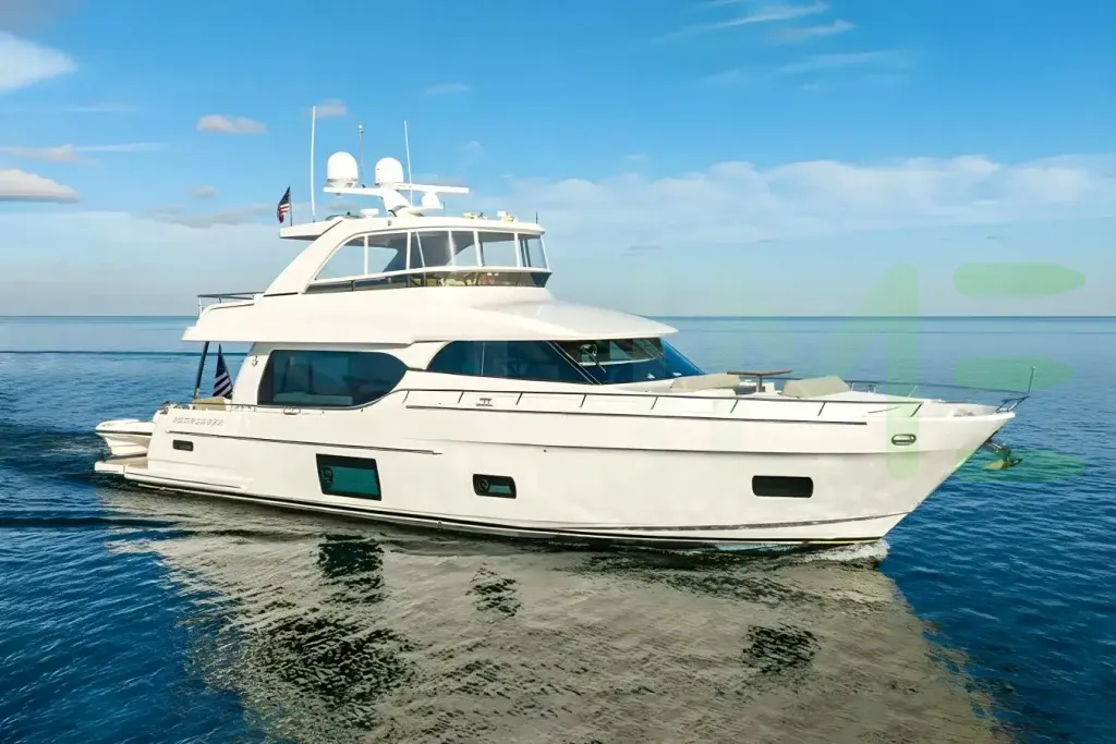 White Clarity yacht - 2026 guide with the owner of the world's 11348th largest yacht, the 181st largest yacht built by superyacht builder Ocean Alexander, based in Taiwan.
