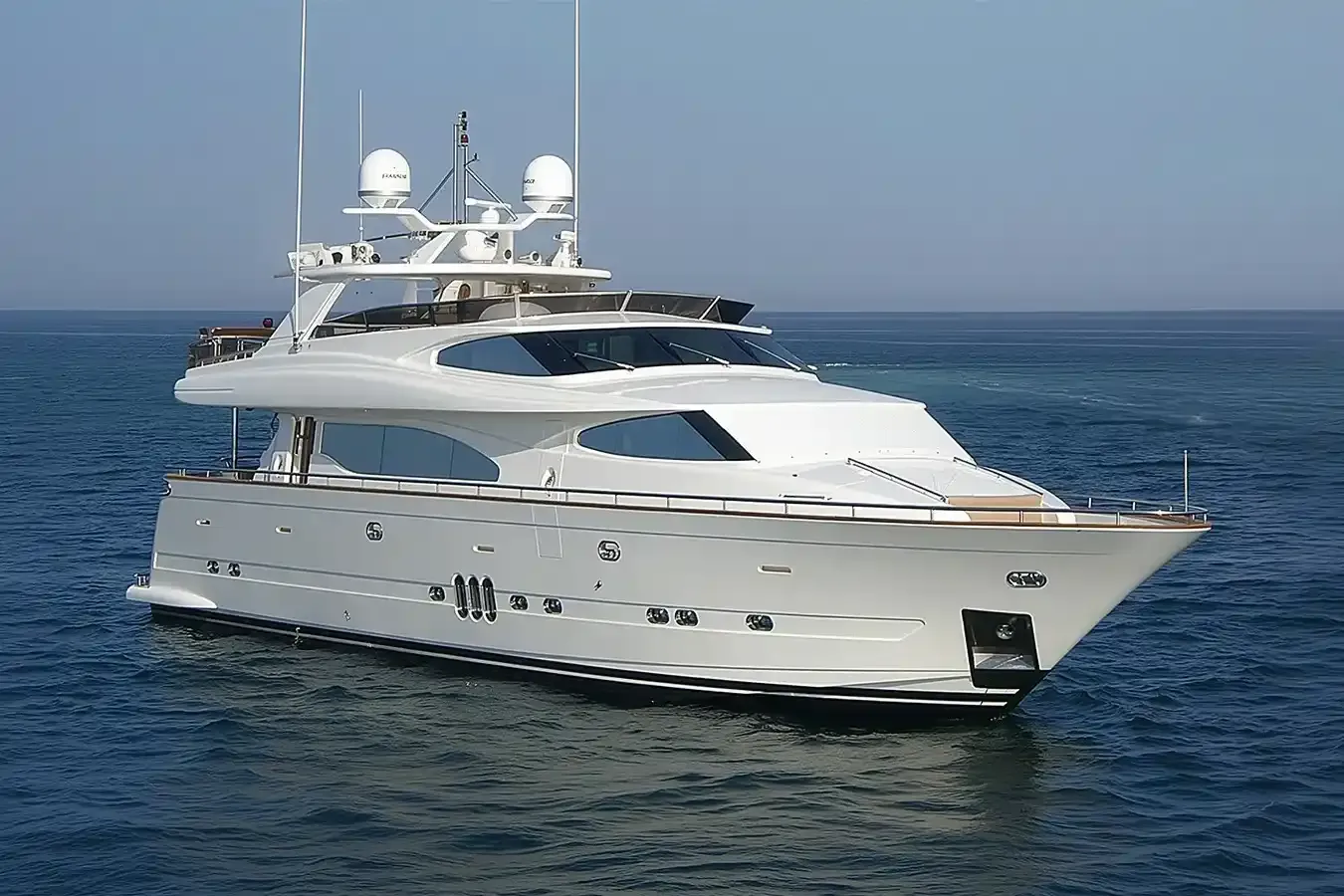 Conte Alberti yacht, a 89 ft Horizon luxury superyacht underway, 27.4 meters, built in 2006, 2020.