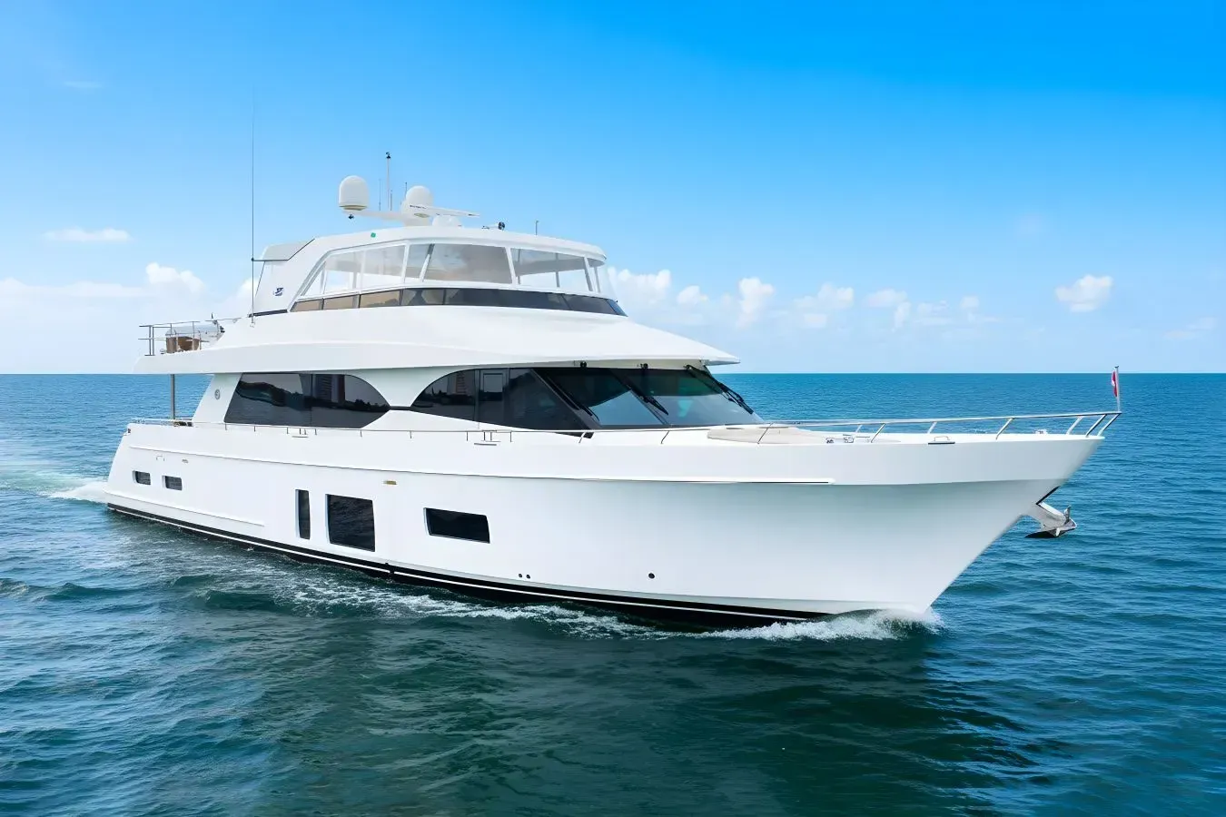 Crumdale yacht, a 85 ft Ocean Alexander luxury superyacht underway, 26.14 meters, built in 2018.