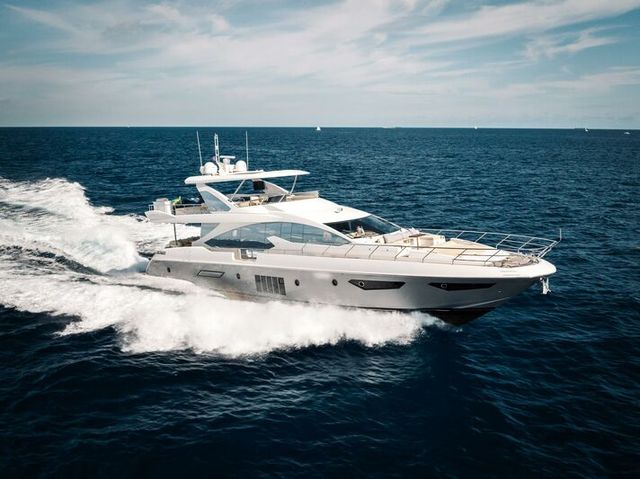 Deep Blue 82 ft yacht (25m) Azimut yachts off market. The best new and used boats. One of twelve superyachts.
