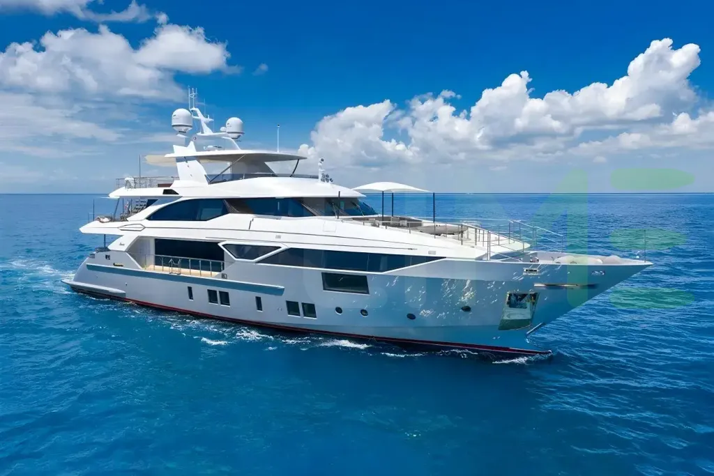 White Deliberately Lucky yacht - 125' (38m) Benetti Yachts offered by LIME Yachts and Brokerage of Ft Lauderdale, Florida.