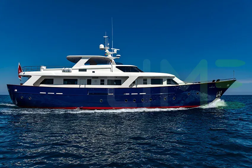 White Don Ciro yacht for charter and price, located in Mediterranean; Italy; France; Malta; Monaco offered for rent by LIME Yachts and Brokerage located in Fort Lauderdale Florida.