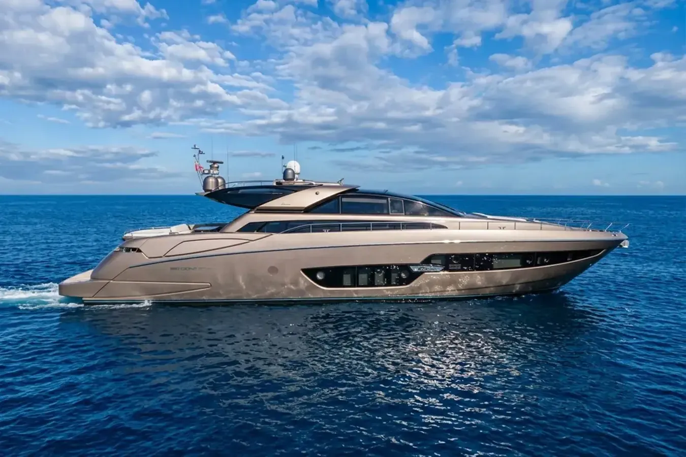 Donna Santa yacht, a 88 ft Riva luxury superyacht underway, 26.84 meters, built in 2016.