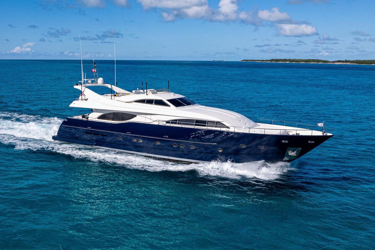 DreamChaser yacht, a 94 ft Custom Line luxury superyacht underway, 28.8 meters, built in 2001.