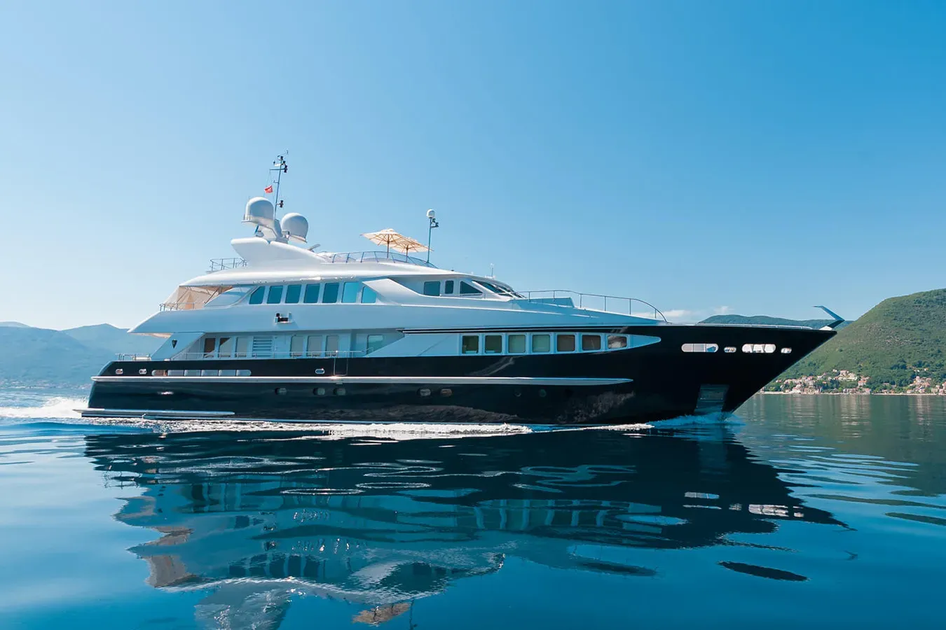 Duke Town yacht, a 119 ft Heesen luxury superyacht underway, 36.5 meters, built in 2002, 2006.